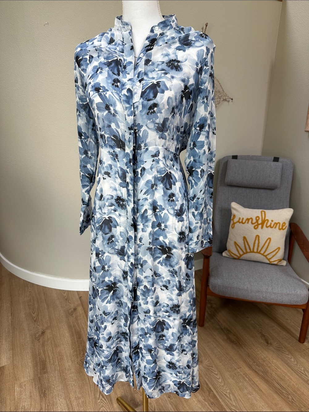 Bella Dahl midi maxi navy and white floral print lightweight shirt dress - Picture 4 of 11